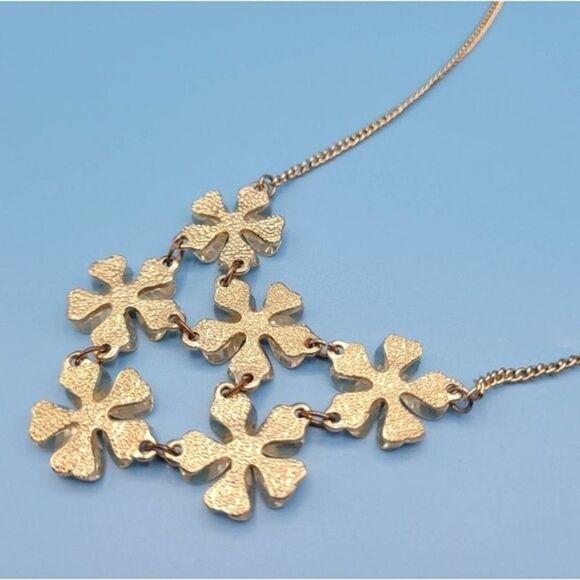 🔥The Limited pale pink flower 🌸 cluster necklace matching earrings 😍 - Picture 12 of 14